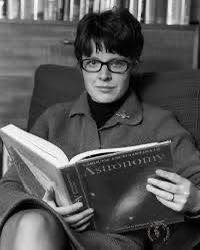 She kept finding women in laboratory photographs from the 1800s.