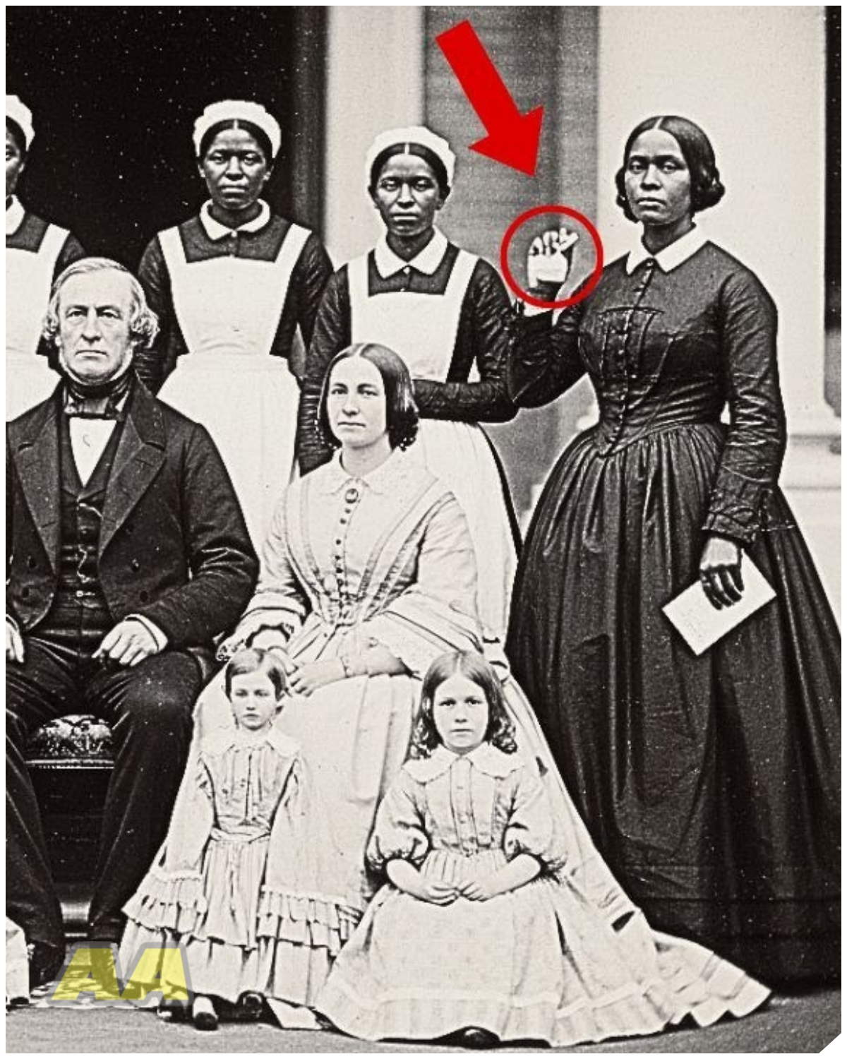 This 1859 plantation portrait looks peacefulโuntil you see what’s hidden in the slave’s hand