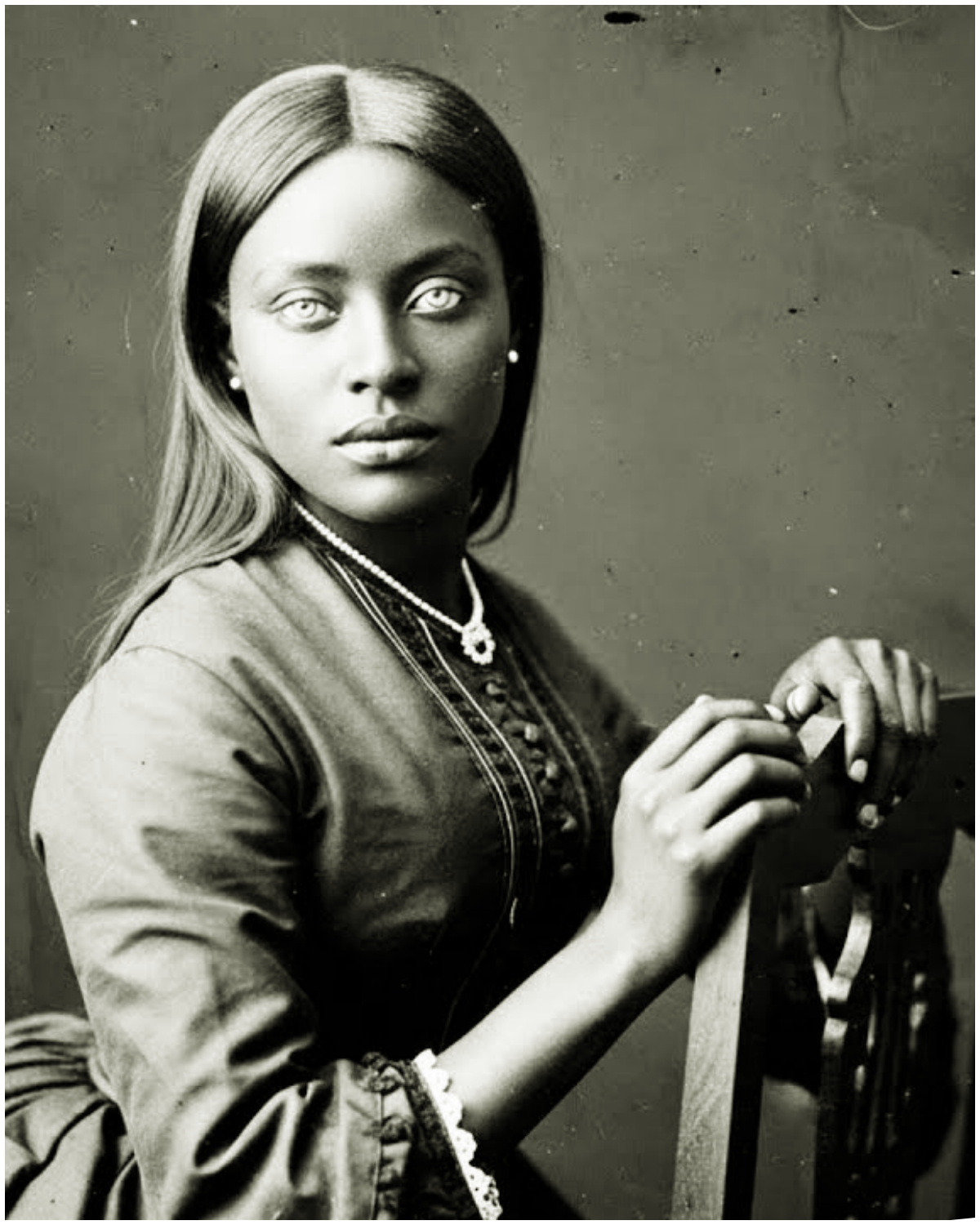 🎰 The Woman Who Stunned the Louisiana Auction: A Rare 1851 Account