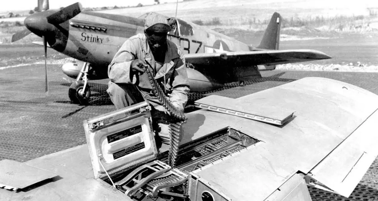 HOW ONE MECHANIC’S “ILLEGAL” IDEA CREATED AMERICA’S DEADLIEST FIGHTER