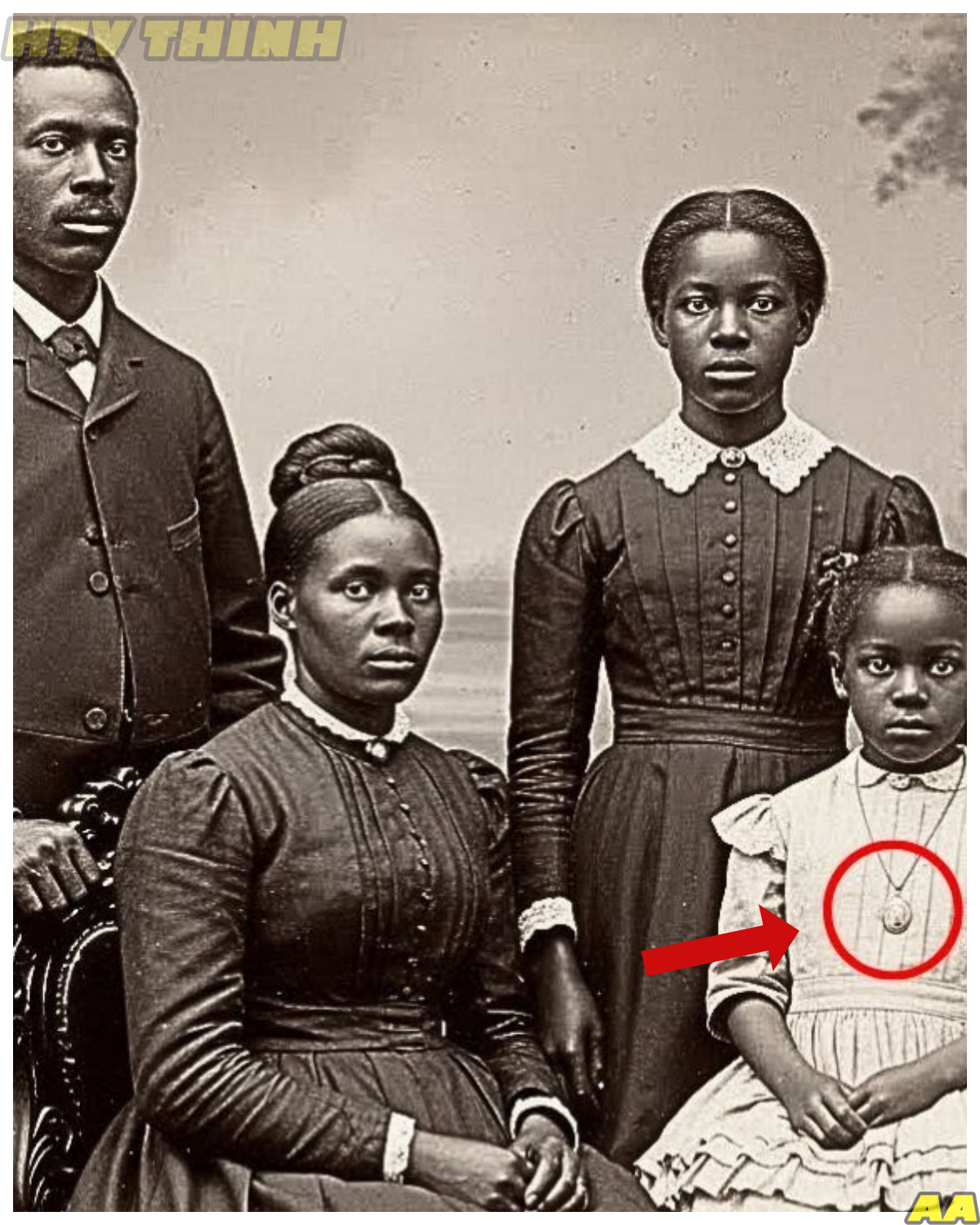 It Was Just a Family Portrait — Until Experts Were Shocked to Study the Girl’s Necklace !!!