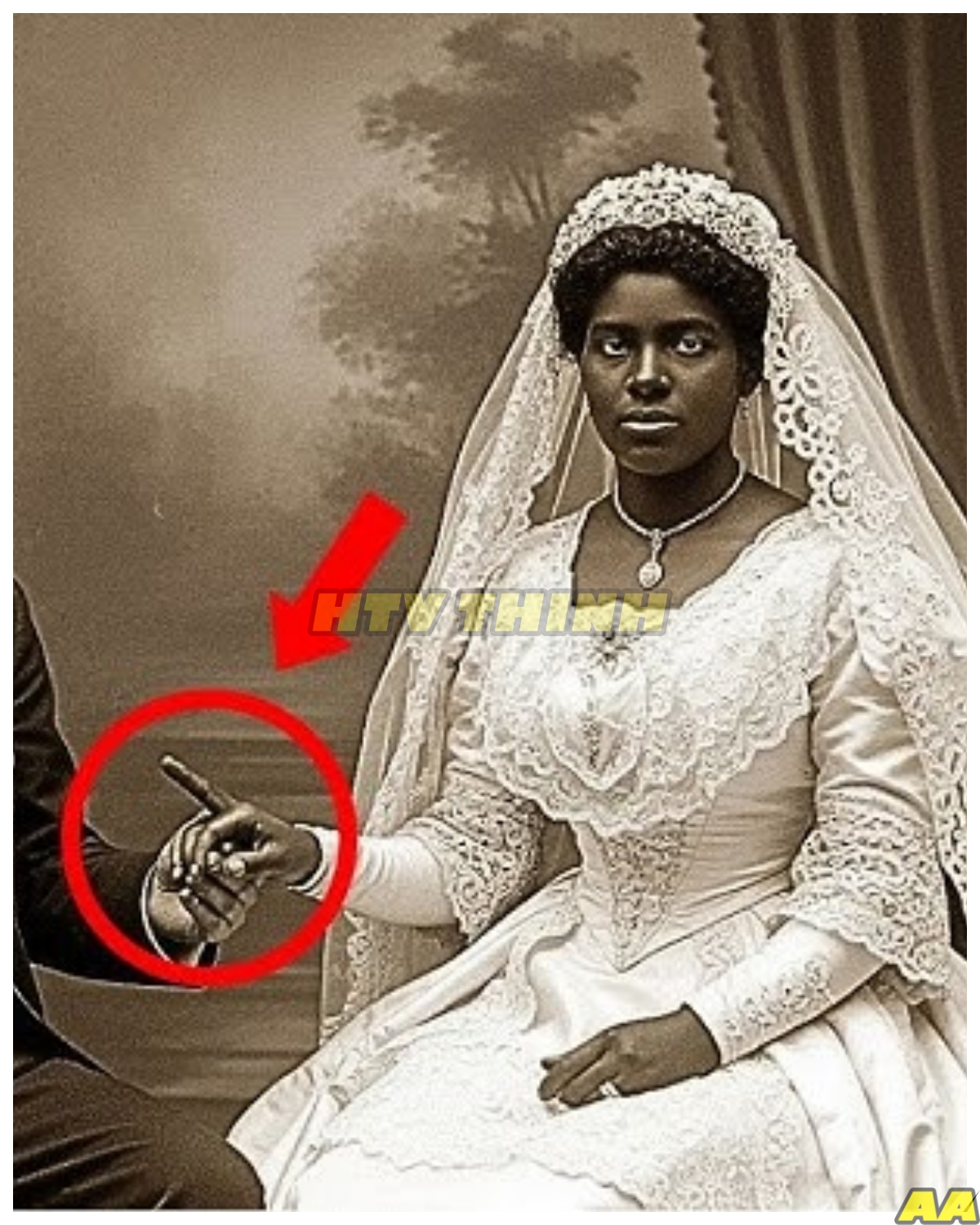 It was just a wedding photo — until you zoomed in on the bride’s hand. !!!